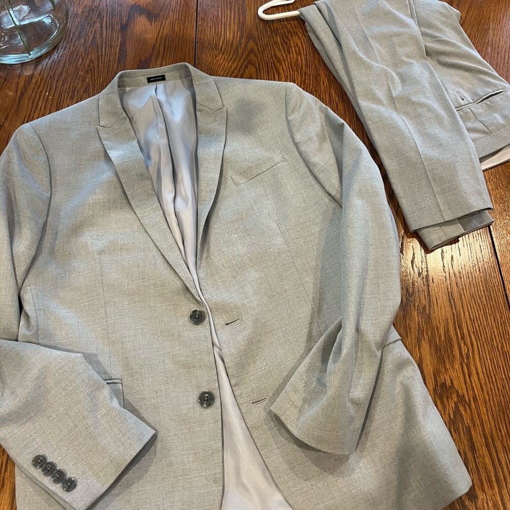 jf j.ferrar Gray Classic Suit